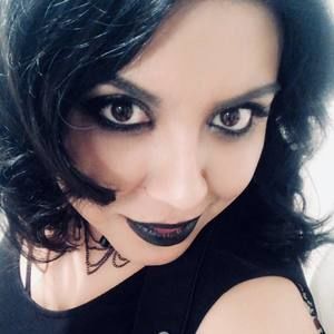 Meet your Posher, Elisama